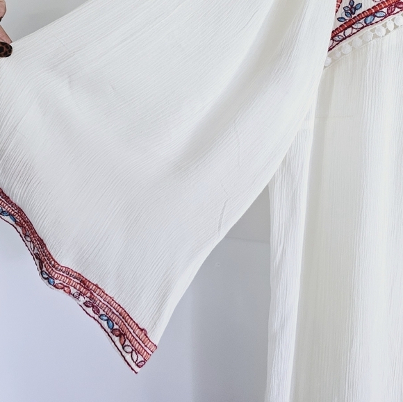 Forgotten Grace Bohemian Embroidered Crochet Tassels Women's Blouse Plus Size 2X - Picture 8 of 9